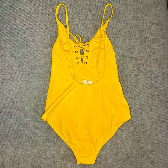 SÉZANE x YSÉ Yellow Ribbed One Piece Swimsuit! Perfect Condition! - Picture 3 of 6